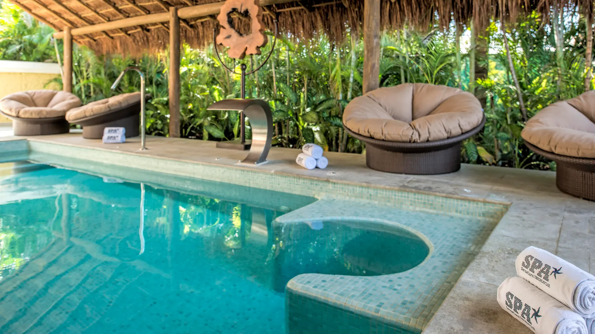 ホテル Iberostar Waves Quetzal プレヤデルカーメン リゾート