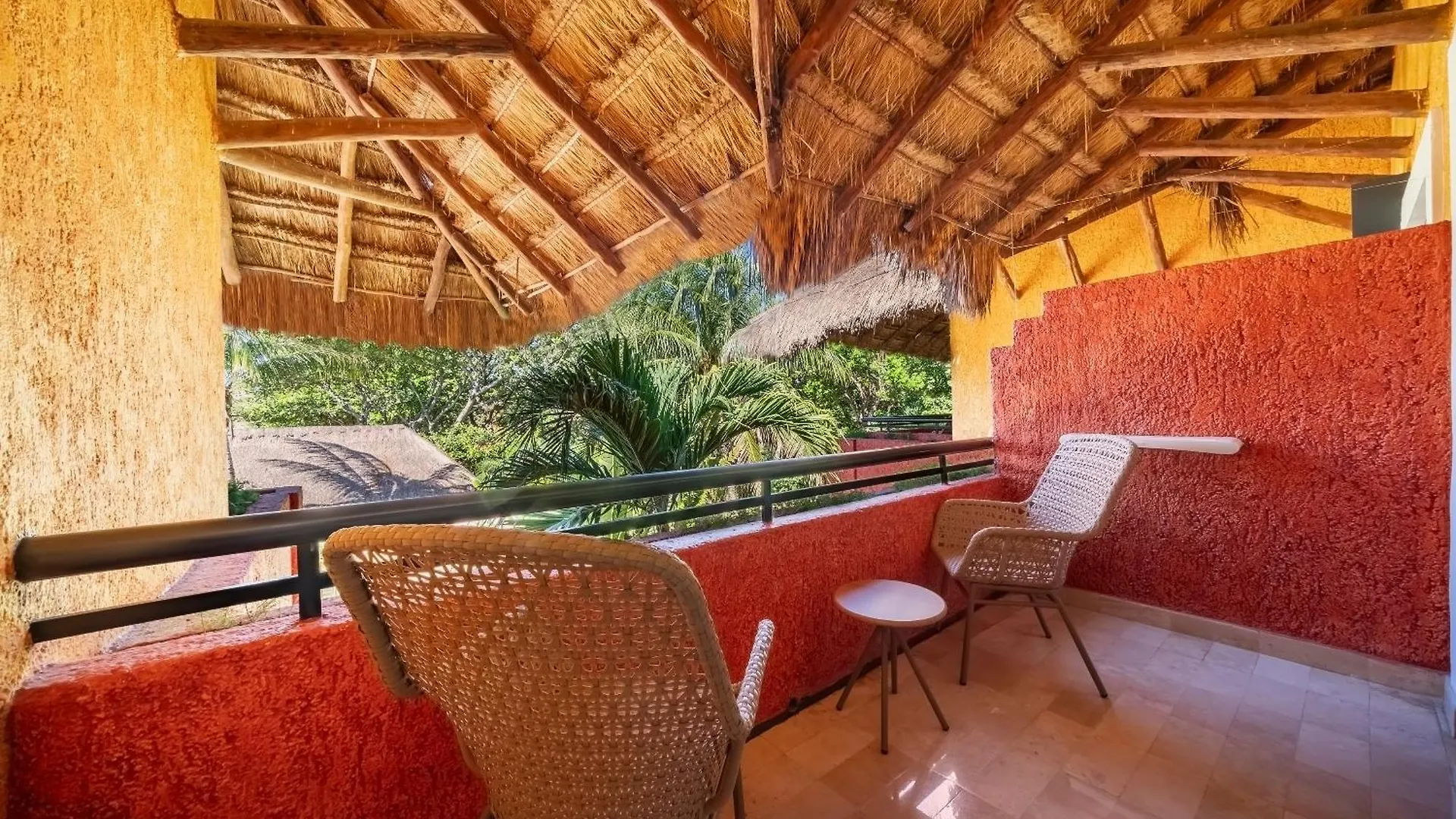 Iberostar Waves Quetzal Hotel Playa del Carmen 5*,